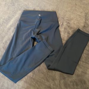 EUC worn once Lululemon Wunder Train HR Tight 25” Everlux LW5CQDS